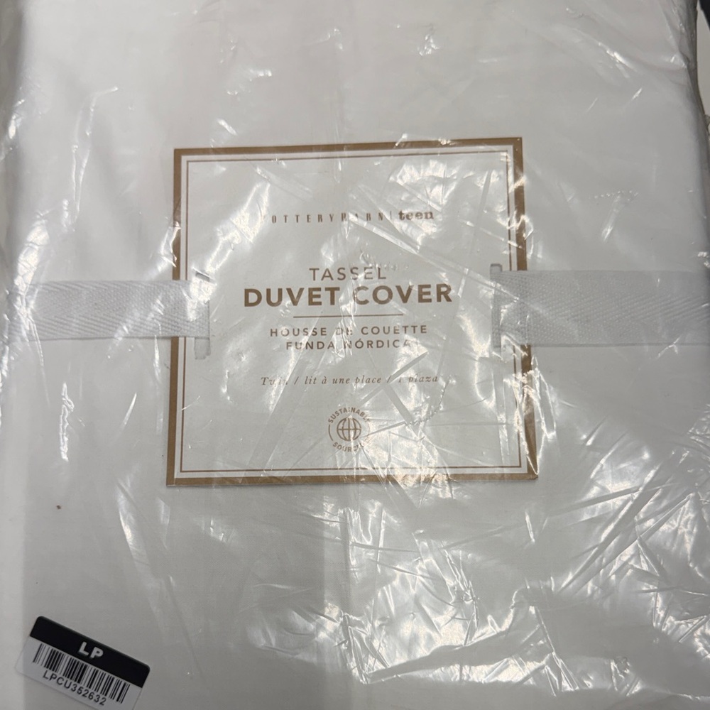 Pottery barn teen White with gray Tassel twin xl Duvet Cover
